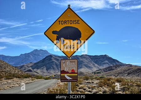 Road Sigh at Near Gold Butte National Monument, Clark County Nevada USA 11-23-2017 Foto Stock