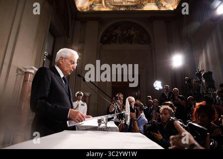 Agosto 22, 2019, Roma, Italia: Presidente Italiano Sergio Mattarella parla ai media dopo una riunione con i partiti politici per la seconda giornata di consultazioni per la formazione del nuovo governo al palazzo del Quirinale. (Credito Immagine: © Cosimo Martemucci/SOPA immagini via ZUMA filo) Foto Stock