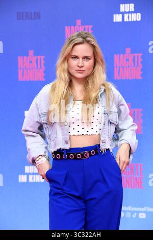 Kara Edenberg bei der Deutschlandpremiere von DIE NACKTE KANONE a Berlino AM 24.07.2025 *** Kara Edenberg alla prima tedesca di DIE NACKTE KANONE a Berlino il 24 07 2025 Foto Stock