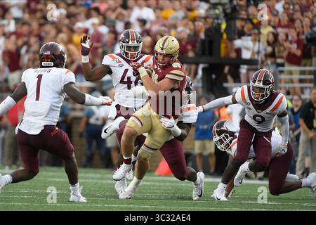 31 agosto 2019: Il tight end dei Boston College Eagles Hunter Long (80) corre con la palla durante la partita di Division 1 della NCAA tra i Virginia Tech Hokies e i Boston College Eagles tenutasi all'Alumni Stadium di Chestnut Hill, Massachusetts. Il Boston College sconfigge Virginia Tech 35-28. Eric Canha/CSM(immagine di credito: &Copy; Eric Canha/CSM tramite cavo ZUMA) Foto Stock