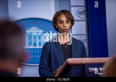 24 marzo 2021, Washington, District of Columbia, USA: Cecilia Rouse, presidente del Consiglio dei consulenti economici, risponde a una domanda dei media durante il briefing giornaliero nella sala stampa della Casa Bianca a Washington, DC, USA, 24 marzo 2021. Insieme a Psaki alle interrogazioni sono state rivolte la presidente del Consiglio dei consulenti economici Cecilia Rouse e il membro del Consiglio dei consulenti economici Heather Boushey (immagine di credito: © Shawn Thew - Pool via CNP/CNP via ZUMA Wire) Foto Stock