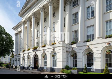 The Queens Hotel, The Promenade, Cheltenham, Gloucestershire, Inghilterra Regno Unito Foto Stock