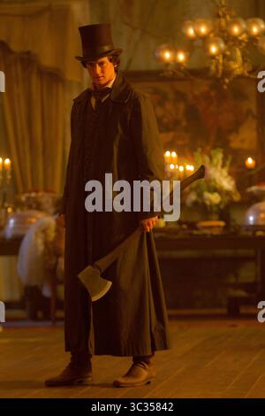 DATA DI USCITA: 22 giugno 2012.TITOLO DEL FILM: Abraham Lincoln: Vampire Hunter.STUDIO: Twentieth Century Fox Films.REGISTA: Timur Bekmambetov.TRAMA: Abraham Lincoln, il 16° presidente degli Stati Uniti, scopre che i vampiri stanno progettando di conquistare gli Stati Uniti. Egli fa la sua missione per eliminarli.NELLA FOTO: BENJAMIN WALKER nel ruolo di Abraham Lincoln. (Immagine di credito: © Twentieth Century Fox Films/Entertainment Pictures/ZUMA Press) Foto Stock