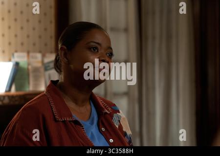 DATA DI USCITA: 22 gennaio 2012.TITOLO DEL FILM: Smasked aka Lioma.STUDIO: Sony Pictures Classics.REGISTA: James Ponsoldt.TRAMA: Una coppia sposata il cui legame è costruito su un amore reciproco per l'alcol si mette alla prova quando la moglie decide di diventare sobria..FOTO: OCTAVIA SPENCER nei panni di Jenny. (Immagine di credito: © Sony Pictures Classics/Entertainment Pictures/ZUMA Press) Foto Stock