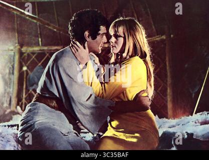 26 MAGGIO 2015 - HOLLYWOOD, STATI UNITI - GENGHIS KHAN (1964)..OMAR SHARIF..GGKN 005FOH... (Immagine di credito: © Entertainment Pictures/ZUMA Press) Foto Stock