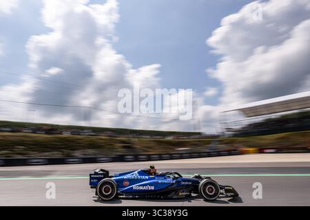 Francorchamps, Belgio. 25 luglio 2025. Il pilota spagnolo della Williams Racing Carlos Sainz Jr. È raffigurato durante le prove libere davanti alla gara del Gran Premio di F1 del Belgio, a Spa-Francorchamps, venerdì 25 luglio 2025. Il Gran Premio di Formula 1 di Spa-Francorchamps si svolge questo fine settimana, dal 24 al 27 luglio. BELGA FOTO JONAS ROOSENS credito: Belga News Agency/Alamy Live News Foto Stock