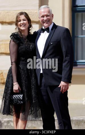 Alexander Herrmann mit Ehefrau Maxi Friedrich bei der Eröffnung der 113. Richard-Wagner-Festspiele 2025 mit der Neuinszenierung von die Meistersinger von Nürnberg im Bayreuther Festspielhaus. Bayreuth, 25.07.2025 *** Alexander Herrmann con moglie Maxi Friedrich all'apertura del 113 Richard Wagner Festival 2025 con la nuova produzione di Die Meistersinger von Nürnberg al Bayreuth Festspielhaus Bayreuth, 25 07 2025 foto:XR.xSchmiegeltx/xFuturexImagex wagner 5170 Foto Stock