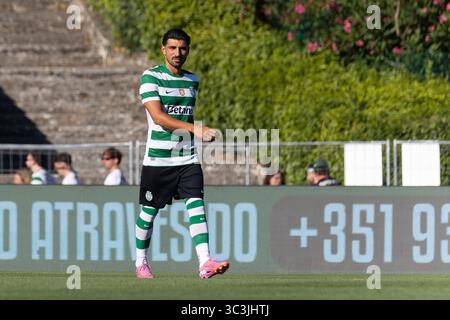 Caxias, Lisbona, Portogallo. 25 luglio 2025. Difensore sportivo dal Portogallo RICARDO ESGAIO (47) prima dell'inizio della partita per il Trofeu 5 Violinos tra Sporting e Villarreal all'Estadio Nacional (Credit Image: © Alexandre de Sousa/ZUMA Press Wire) SOLO USO EDITORIALE! Non per USO commerciale! Foto Stock