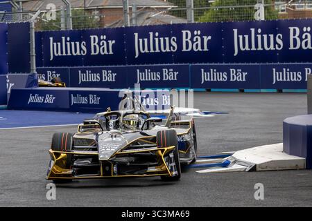 26 luglio 2025; Excel Centre, Londra, Inghilterra; 2025 Marvel Fantastic Four London e Prix, Round 15; DS Penske pilota Jean-Eric Vergne nella sua DS e-Tense FE25 durante le prove libere Foto Stock