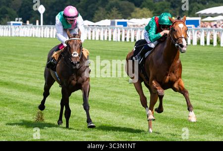 Ascot, Regno Unito, sabato 26 luglio 2025; Calandagan e il fantino Mickael Barzalona vincono il gruppo 1 King George vi & Queen Elizabeth Stakes per l'allenatore Francis-Henri Graffard e la proprietaria Aga Khan Studs SCEA. Crediti JTW equine Images / Alamy Live News. Foto Stock