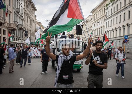 Milano, Italia. 26 luglio 2025. Corteo Pro palestina porta venezia Milano - Italia - Cronaca sabato, 24 luglio, 2025 (foto di Marco Ottico/Lapresse) processione pro-Palestina a porta Venezia Milano - Italia - News sabato, 26 luglio, 2025 (foto di Marco Ottico/Lapresse) crediti: LaPresse/Alamy Live News Foto Stock