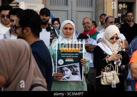 Milano, Italia. 26 luglio 2025. Corteo Pro palestina porta venezia Milano - Italia - Cronaca sabato, 24 luglio, 2025 (foto di Marco Ottico/Lapresse) processione pro-Palestina a porta Venezia Milano - Italia - News sabato, 26 luglio, 2025 (foto di Marco Ottico/Lapresse) crediti: LaPresse/Alamy Live News Foto Stock