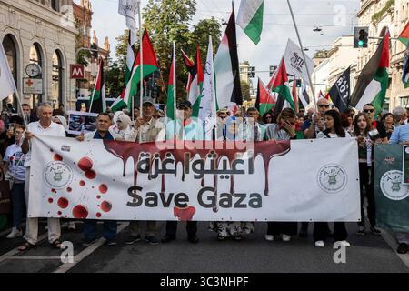 Milano, Italia. 26 luglio 2025. Corteo Pro palestina porta venezia Milano - Italia - Cronaca sabato, 24 luglio, 2025 (foto di Marco Ottico/Lapresse) processione pro-Palestina a porta Venezia Milano - Italia - News sabato, 26 luglio, 2025 (foto di Marco Ottico/Lapresse) crediti: LaPresse/Alamy Live News Foto Stock