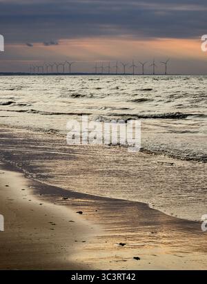 Crepuscolo e cielo settentrionale sul mare settentrionale a Marske, North Yorkshire. REGNO UNITO. Foto Stock
