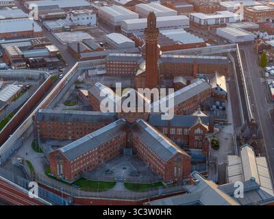 Immagine aerea del paesaggio urbano di Manchester con la prigione di Manchester HM Foto Stock