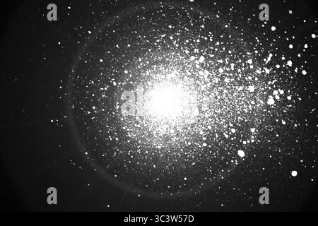 Futuristico motivo a punti. Esplosione di onde contorte su sfondo scuro. L'onda sonora delle particelle dinamiche scorre al buio. Big data. rendering 3d. Illustrazione Vettoriale