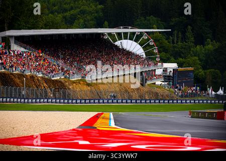 Public/Tifosi/fan/Grandstand, durante il GP del Belgio, Spa-Francorchamps 24-27 luglio 2025 Campionato del mondo di Formula 1 2025. Foto Stock