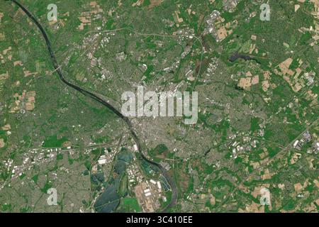 Immagine satellitare di Trenton, la capitale del New Jersey, USA - contiene dati Copernicus Sentinel modificati (2025) Foto Stock