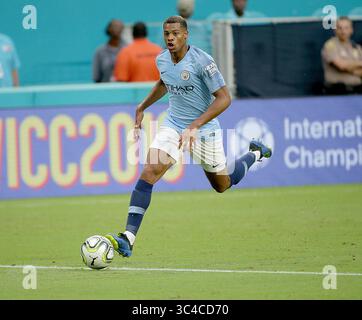 28 luglio 2018 - Miami Gardens, FL, USA - l'attaccante del Manchester City Lukas Nmecha guida la palla durante il primo tempo contro il Bayern Monaco in una partita della International Champions Cup all'Hard Rock Stadium di Miami Gardens, Flag., sabato 28 luglio 2018. (Immagine di credito: © Pedro Portal/TNS via ZUMA Wire) Foto Stock