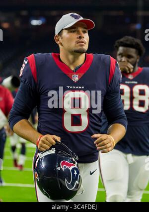 18 agosto 2018 - Houston, Texas, USA - il punter degli Houston Texans Trevor Daniel (8) in una gara di pre-stagione NFL tra i San Francisco 49ers e gli Houston Texans il 18 agosto 2018 all'NRG Stadium di Houston, Texas. Gli Houston Texans hanno battuto i San Francisco 49ers 16-13 (Credit Image: © Maria Lysaker via ZUMA Wire) Foto Stock
