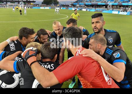 29 agosto 2018 - San Jose, California, Stati Uniti - San Jose, CA - mercoledì 29 agosto 2018: I terremoti di San Jose si riuniscono durante una partita di Major League Soccer (MLS) tra i San Jose Earthquakes e il FC Dallas all'Avaya Stadium. (Immagine di credito: © John Todd/ISIPhotos via ZUMA Wire) Foto Stock