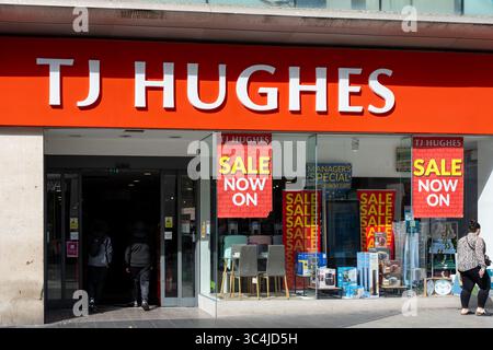 Negozio TJ Hughes in Church Street nel centro di Liverpool.27 luglio 2025 Foto Stock