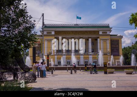 Almaty, Kazakistan - 12 giugno 2025 - Almaty Opera House Foto Stock