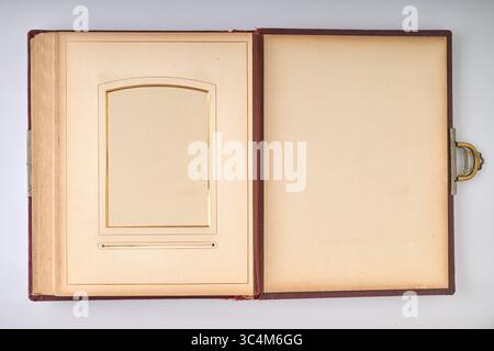 Fogli da fotolibro Art Deco antichi e vintage , percorso per ogni cornice Foto Stock