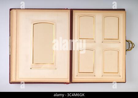 Fogli da fotolibro Art Deco antichi e vintage , percorso per ogni cornice Foto Stock
