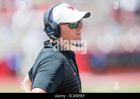 8 settembre 2018: Il capo-allenatore degli Houston Cougars Major Applewhite guarda durante il quarto quarto quarto di una partita di football della NCAA tra gli Arizona Wildcats e gli Houston Cougars al TDECU Stadium di Houston, Texas. Houston ha vinto la partita 45 a 18...Trask Smith/CSM(Credit Image: &Copy; Trask Smith/CSM via ZUMA Wire) Foto Stock