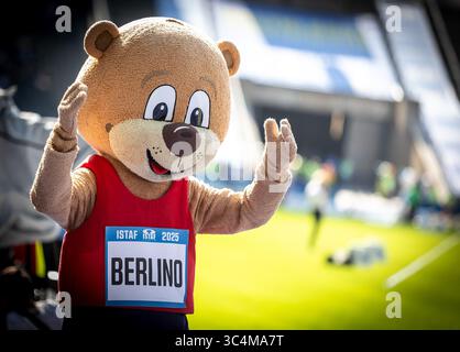 Berlino, Germania. 27 luglio 2025. Impressione: Maskottchen Berlino; ISTAF Berlin am 27.07.2025 im Olympiastadion a Berlino (Germania). Credito: dpa/Alamy Live News Foto Stock