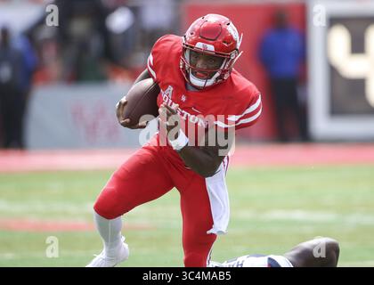 8 settembre 2018 - Houston, USA - il quarterback degli Houston Cougars D'Eriq King (4) porta la palla durante una partita di football NCAA tra Houston e Arizona sabato 8 settembre 2018 a Houston, Texas. (Immagine di credito: © Scott Coleman/ZUMA Wire) Foto Stock