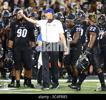 15 settembre 2018: Il capo-allenatore dei Buffalo Bulls Lance Leipold durante il secondo tempo della partita di football NCAA tra gli Eastern Michigan Eagles e i Buffalo Bulls all'UB Stadium di Amherst, N.Y. Buffalo sconfisse Eastern Michigan 35-28 per migliorare il loro record a 3-0 per la prima volta come programma FBS. (Nicholas T. LoVerde/Cal Sport Media)(immagine di credito: &Copy; Nicholas T. Loverde/CSM tramite cavo ZUMA) Foto Stock