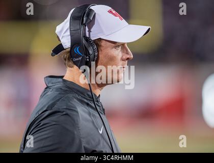 22 settembre 2018: Il capo-allenatore degli Houston Cougars Major Applewhite guarda durante il quarto quarto quarto di una partita di football della NCAA tra i Texas Southern Tigers e gli Houston Cougars al TDECU Stadium di Houston, Texas. Houston ha vinto la partita 70 a 14...Trask Smith/CSM(Credit Image: &Copy; Trask Smith/CSM via ZUMA Wire) Foto Stock