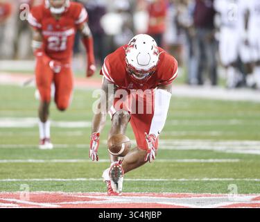 22 settembre 2018 - Houston, USA - il cornerback degli Houston Cougars Nick Watkins (9) sconfisse una palla libera dopo che i Cougars bloccarono un punt durante il primo tempo di una partita di football NCAA tra gli Houston Cougars e i Texas Southern Tigers sabato 22 settembre 2018 a Houston, Texas. (Immagine di credito: © Scott Coleman/ZUMA Wire) Foto Stock