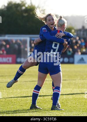 Chelsea Ladies Bethany England celebra il suo gol con Erin Cuthbertdurante la partita di Super League femminile Barclays tra Arsenal Women e Chelsea Women al Meadow Park Stadium il 19 gennaio 2020 a Borehamwood, Inghilterra (foto di AFS/Espa-Images) (Credit Image: &Copy; ESPA Photo Agency/CSM via ZUMA Wire) Foto Stock
