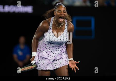 22 gennaio 2020, Melbourne, Australia: SERENA WILLIAMS degli Stati Uniti in azione durante il suo secondo turno all'Australian Open Grand Slam tennis Tournament 2020 contro T. Zidansek della Slovenia. Williams ha vinto 6:2, 6:3. (Immagine di credito: © AFP7 via cavo ZUMA) Foto Stock
