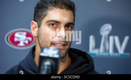 28 gennaio 2020, Miami, FL, Stati Uniti: Il quarterback dei San Francisco 49ers Jimmy Garoppolo parla con i media all'Hyatt Regency Miami/James L. Knight Center di Miami, Flag. Martedì 28 gennaio 2020. (Immagine di credito: © TNS via cavo ZUMA) Foto Stock