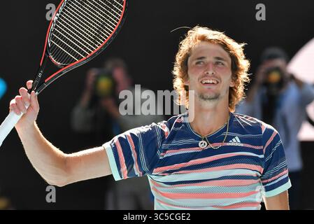 29 gennaio 2020: La settima testa di serie ALEXANDER ZVEREV (GER) festeggia dopo aver sconfitto la quindicesima testa di serie STAN WAWRINKA (sui) su Rod Laver Arena in un match dei quarti di finale maschile il giorno 10 dell'Australian Open 2020 a Melbourne, Australia. Sydney Low/Cal Sport Media. ZVEREV ha vinto 16 63 64 62 (immagine di credito: &Copy; Sydney Low/CSM tramite filo ZUMA) Foto Stock