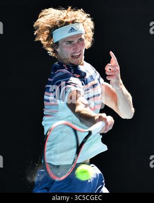 29 gennaio 2020: Melbourne, Australia: Settima testa di serie ALEXANDER ZVEREV (GER) in azione contro la 15a testa di serie STAN WAWRINKA (sui) su Rod Laver Arena in un match di quarti di finale maschile il giorno 10 dell'Australian Open 2020 a Melbourne. ZVEREV Won 16 63 64 62 (immagine di credito: © Sydney Low/CSM via ZUMA Wire) Foto Stock