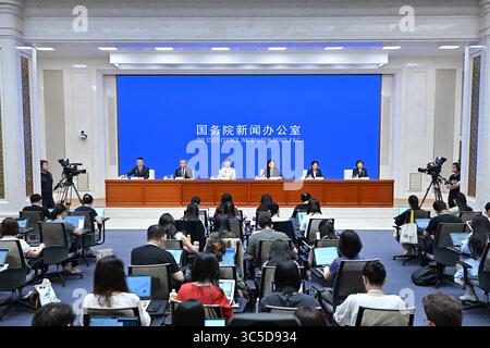 Pechino, Cina. 30 luglio 2025. Una conferenza stampa sul sistema di sussidi per l'assistenza all'infanzia e sulle misure di sostegno alla fertilità è tenuta dall'Ufficio di informazione del Consiglio di Stato (SCIO) a Pechino, capitale della Cina, il 30 luglio 2025. Crediti: Li Xin/Xinhua/Alamy Live News Foto Stock