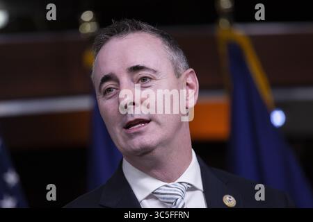 11 febbraio 2020, Washington, District of Columbia, USA: Il rappresentante degli Stati Uniti Brian Fitzpatrick (repubblicano della Pennsylvania) fa commenti durante una conferenza stampa sugli obiettivi legislativi per il prossimo anno al Campidoglio degli Stati Uniti a Washington D.C., USA martedì 11 febbraio 2020. (Immagine di credito: © Stefani Reynolds/CNP tramite filo ZUMA) Foto Stock