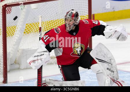 16 febbraio 2020: Il portiere degli Ottawa Senators Craig Anderson (41) salva e segue il puck durante la partita della NHL tra i Dallas Stars e gli Ottawa Senators al Canadian Tire Centre di Ottawa, Canada. Daniel Lea/CSM(immagine di credito: &Copy; Daniel Lea/CSM tramite cavo ZUMA) Foto Stock