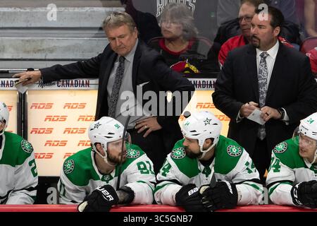 16 febbraio 2020: Capo allenatore dei Dallas Stars Rick Bowness durante la partita NHL tra i Dallas Stars e gli Ottawa Senators al Canadian Tire Centre di Ottawa, Canada. Daniel Lea/CSM(immagine di credito: &Copy; Daniel Lea/CSM tramite cavo ZUMA) Foto Stock