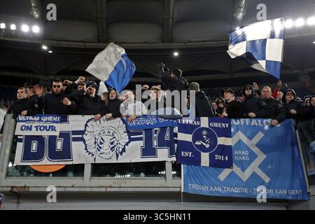 Tifosi KAA Gent durante la partita di UEFA Europa League tra Roma e Gent allo Stadio Olimpico di Roma, Italia il 20 febbraio 2020. (Foto di UKSP/Espa-Images) (immagine di credito: &Copy; ESPA Photo Agency/CSM via ZUMA Wire) Foto Stock