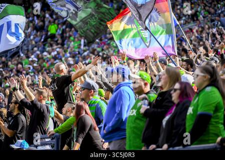 6 ottobre 2019, Seattle, Washington, Stati Uniti: Tifosi di Seattle durante la partita tra Minnesota United e Seattle Sounders FC in MLS partita giocata al CenturyLink Field, Seattle, WA (Credit Image: © Tom Jones/ZUMA Wire) Foto Stock
