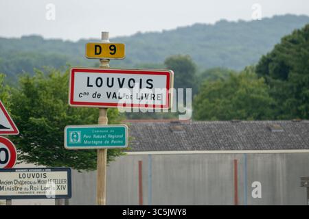 Regione vinicola vicino a Epernay, Champagne, Francia. Sigle stradali e luoghi di destinazioni, segnare percorso turistico in Champagne, triip stradale Foto Stock