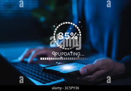 Aggiornare il concetto di tecnologia di aggiornamento delle applicazioni software. Aggiornamento software o sistema operativo, aggiornamento patch, barra di avanzamento aggiornamento, installare patch app, Foto Stock