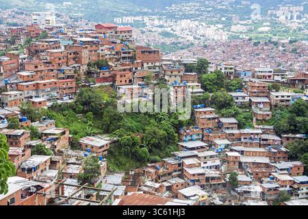 29 giugno 2017, Caracas, Miranda, Venezuela: Il quartiere di Petare a Caracas, è uno dei più grandi e pericolosi dell'America Latina. Capoluogo del comune di Sucre nello stato di Miranda e una delle 32 parrocchie dell'area metropolitana di Caracas. (Immagine di credito: © Jimmy Villalta/ZUMA Wire) Foto Stock