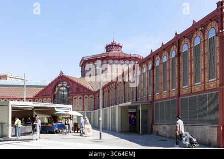 Il Mercat de Sant Antoni, il mercato alimentare di Sant'Antonio nel quartiere dell'esempio, Barcellona, Spagna Foto Stock